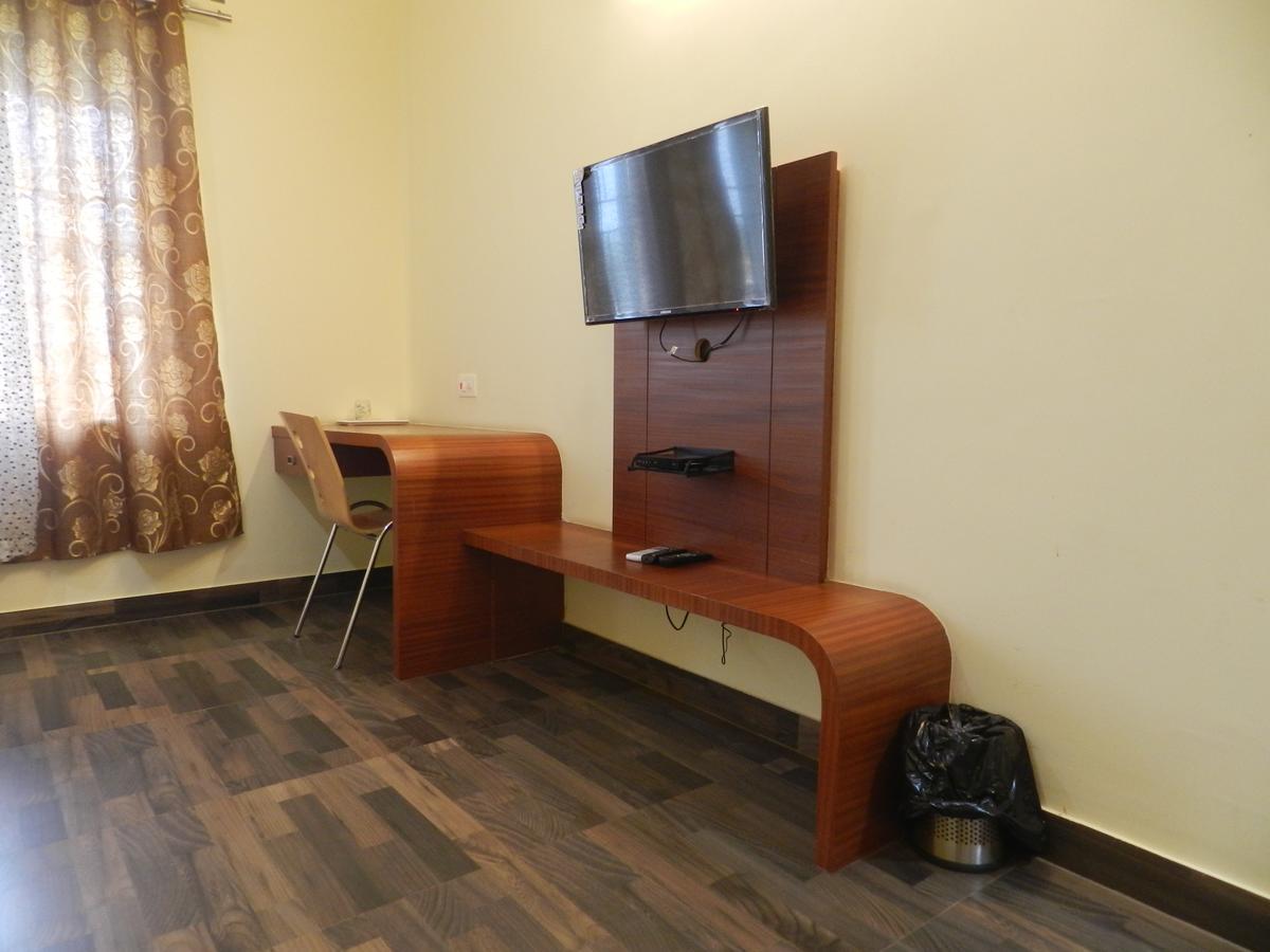 Park Hotel And Resort Kaglipur Ngoại thất bức ảnh