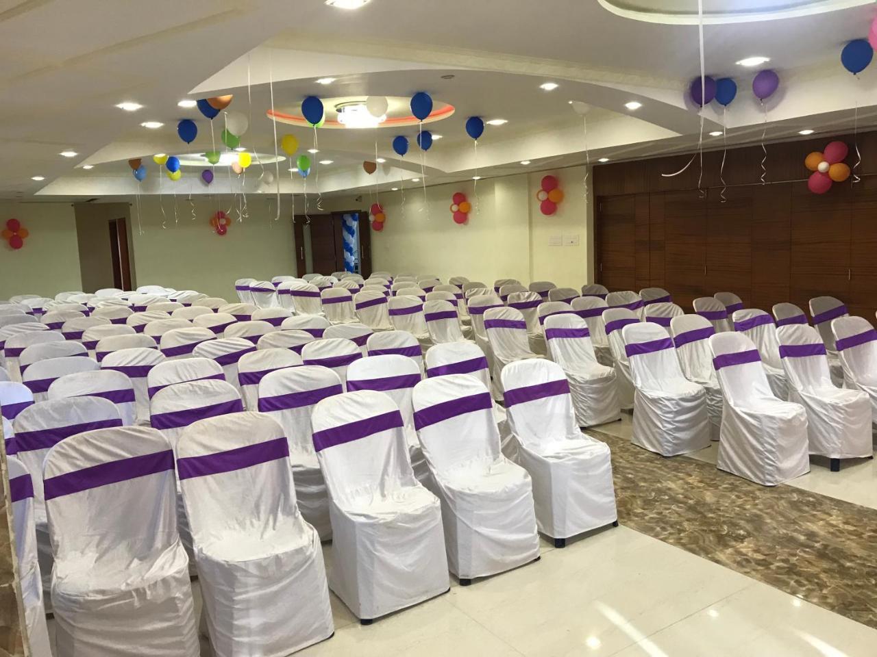 Park Hotel And Resort Kaglipur Ngoại thất bức ảnh