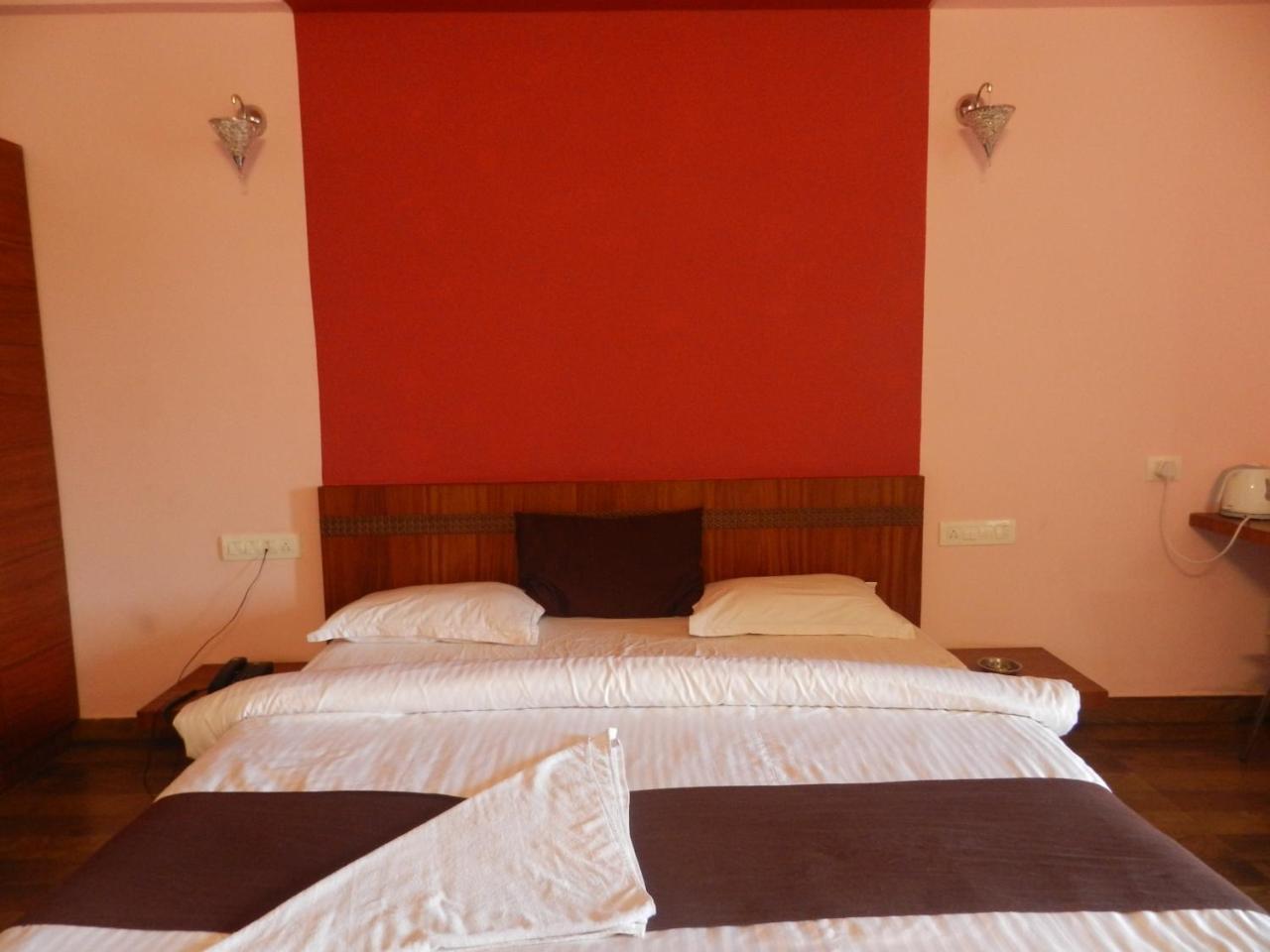 Park Hotel And Resort Kaglipur Ngoại thất bức ảnh